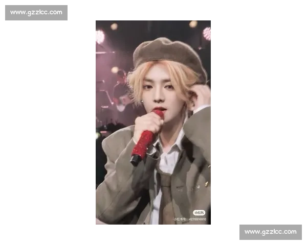 鹿晗的扭帽撩妹法则：小棒球帽的魅力密码