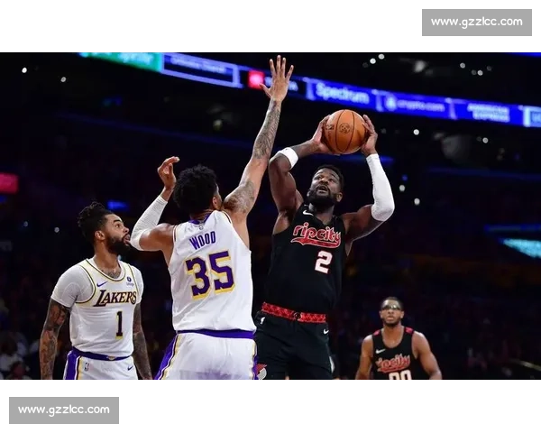 湖人对阵开拓者全场录像回顾关键时刻与战术解析球星表现与胜负走势
